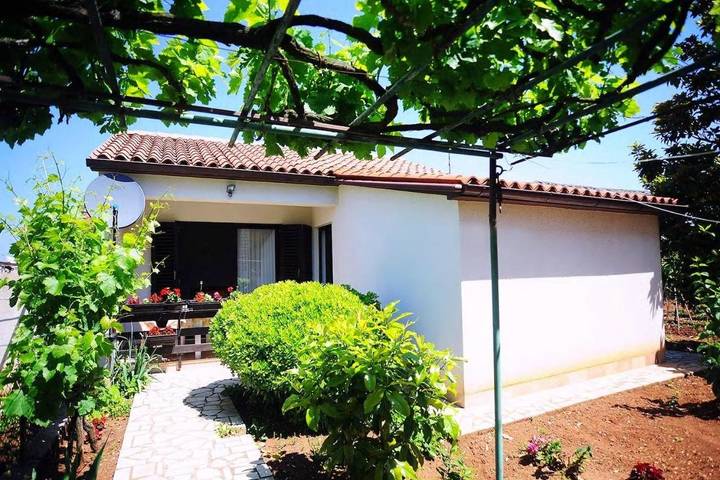 Apartamento de vacaciones para 4 personas, con terraza y jardín - 1