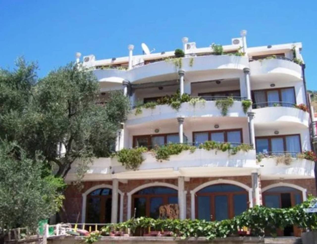 Auberge Levantin 1-3 Chambre N9 Côté Mer in Sveti Stefan, Municipalité de Budva