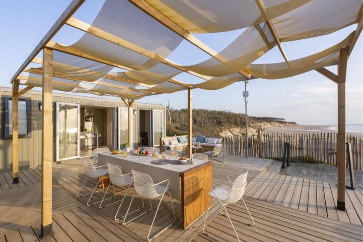 Camping pour 10 personnes, avec jardin et piscine, animaux acceptés