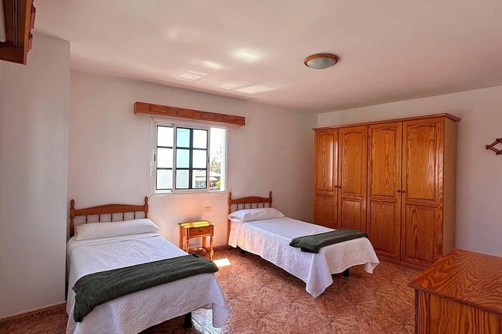 Casa Loli - Cozy Home in Tamaduste, 5 Min to Beach in Tamaduste, Valverde