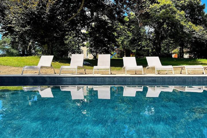 Maison de vacances pour 6 personnes, avec piscine ainsi que jardin et terrasse, animaux acceptés