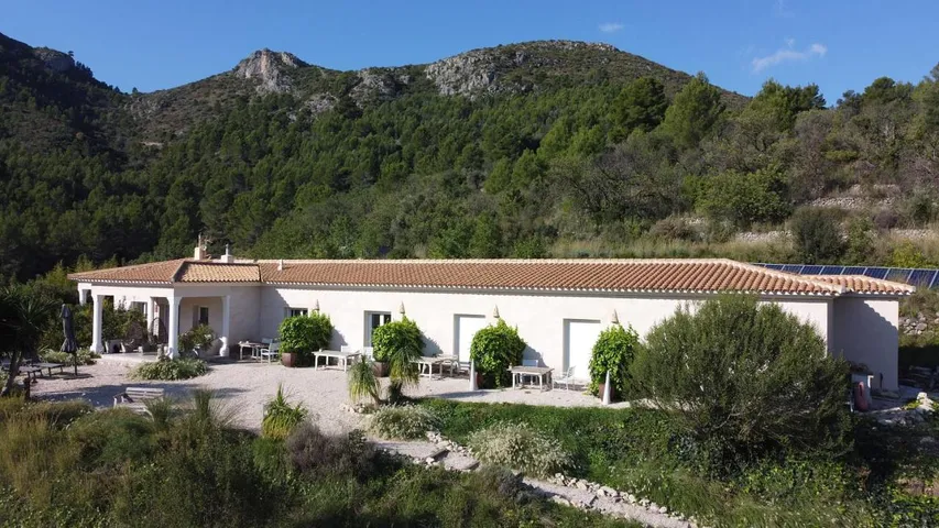 Alojamiento y desayuno para 2 personas, con piscina además de jardín y vistas - 1