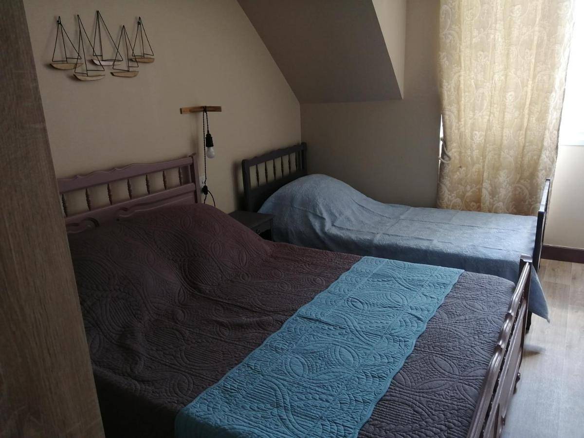 Two-Bedroom House in Mesnil-Roc'h, Région de Saint-Malo