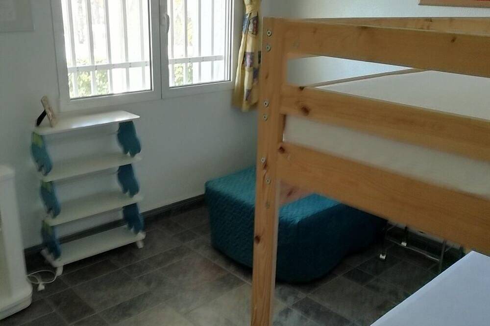 Villa de lujo de 5 * con piscina y jardines en La'Azohia. 5 minutos a pie de playa. Wi-Fi gratis in El Pinar de San Gines, Cartagena