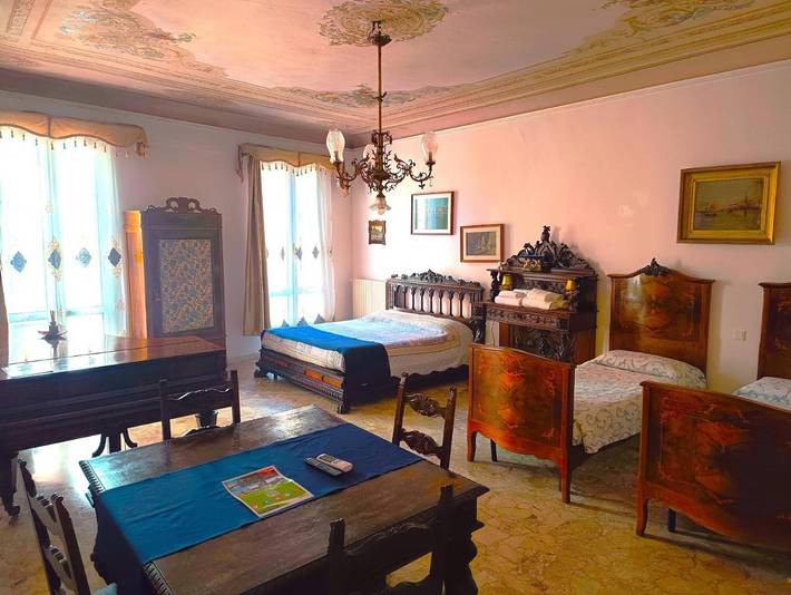 Maison d’hôte pour 4 personnes, avec Balcon ainsi que Terrasse et Jardin dans Place Saint Marc - 2