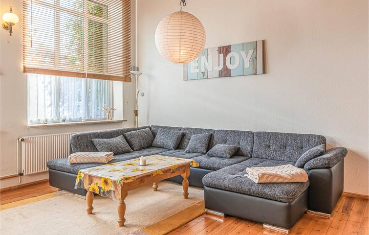 Ganze Ferienwohnung, Reihenhauswohnung nahe Stadt & Fluss in Trennewurth, Kreis Dithmarschen