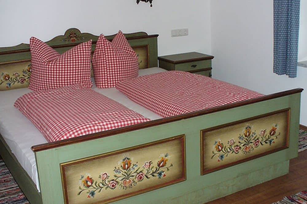 Ganze Wohnung, Gemütliche Ferienwohnung mit herrlichem Bergblick in Altenau (Bayern), Saulgrub