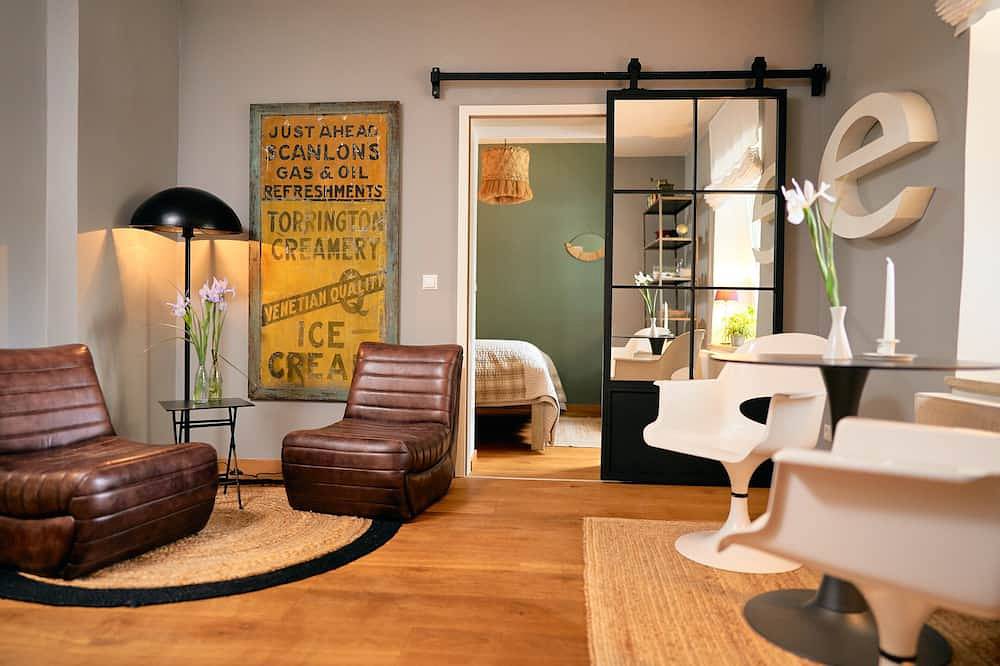 Ganze Wohnung, Zentrale Ferienwohnung Alfred, 32qm mit vollausgestatteter Küche in Traunstein, Chiemgauer Alpen