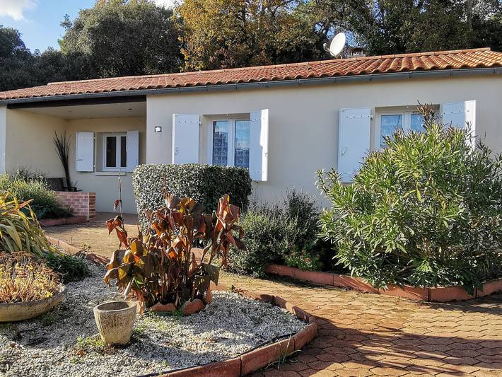 Location de vacances pour 6 personnes, avec jardin et terrasse, animaux acceptés dans Plage De Ragnette