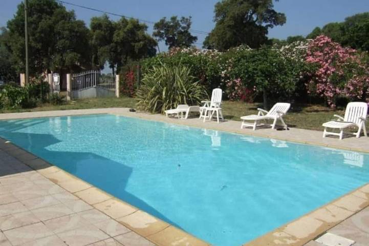 Villa pour 6 personnes, avec jardin ainsi que piscine et terrasse à Porto-Vecchio
