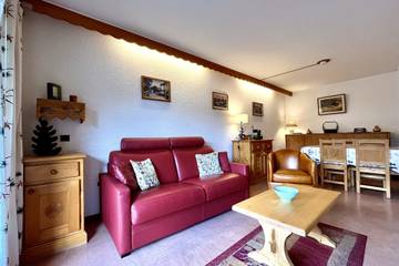Gîte pour 4 personnes, avec terrasse dans Office De Tourisme De Combloux