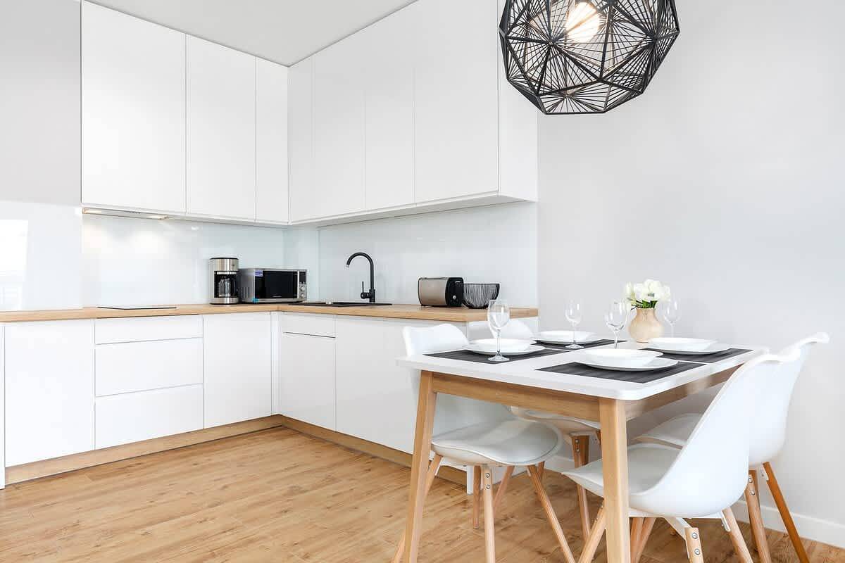 Ganze Wohnung, Ferienwohnung für 4 Personen mit Balkon/Terrasse in Dziwnów, Wollin