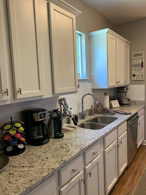 Cottage mit 3 Schlafzimmern Uptown mit Parkplatz abseits der Straße in Memphis, Tennessee