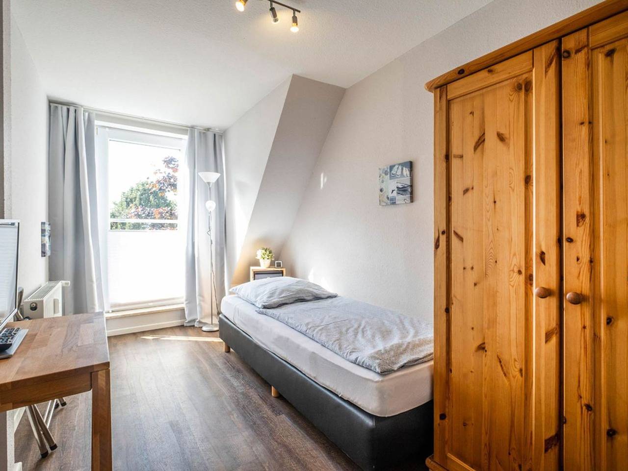 Ganze Ferienwohnung, Haus Regenpfeifer - Ferienwohnung für bis zu 5 Personen in Kurparknähe in Büsum, Nordseeküste