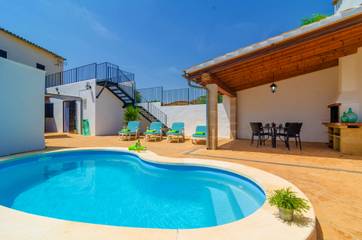 Finca für 6 Personen, mit Garten und Terrasse sowie Pool in Algaida