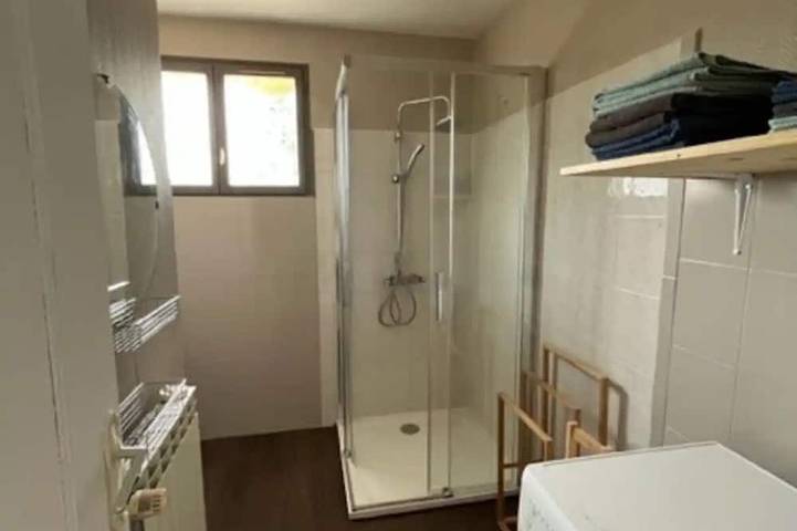 Gîte pour 4 personnes, avec jardin à Monnet-la-Ville - 3