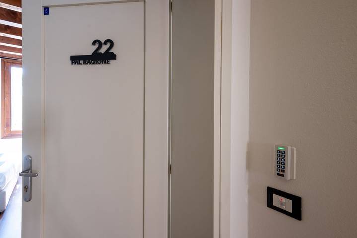 Entire apartment, GuestHost - Santo 86 Padova Room Palazzo Ragione in Padua, Padua Province