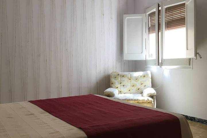 Ganze Wohnung, Rustic, spacious apartment next to the Montserrat mountain in Monistrol de Montserrat, Barcelona Binnenland