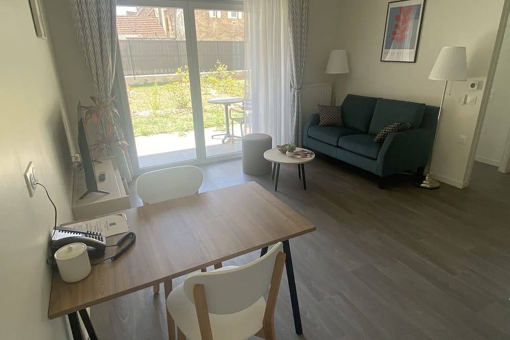 Appartement entier, Appartement T2 avec Terrasse in Moulins, Allier