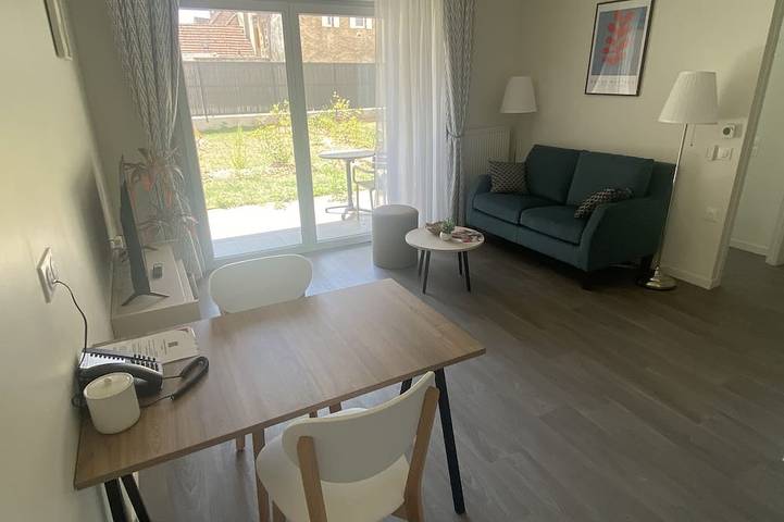 Ganze Wohnung, Apartment-Ensuite mit Dusche-T2 in Moulins, Allier