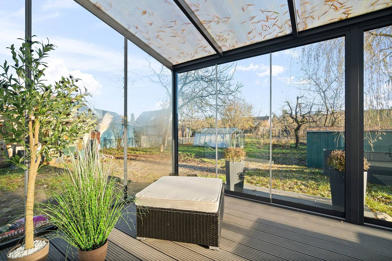 Ganze Wohnung, Moderne Ferienwohnung im Eg mit Wintergarten in Rechlin unweit der Müritz in Rechlin, Müritz