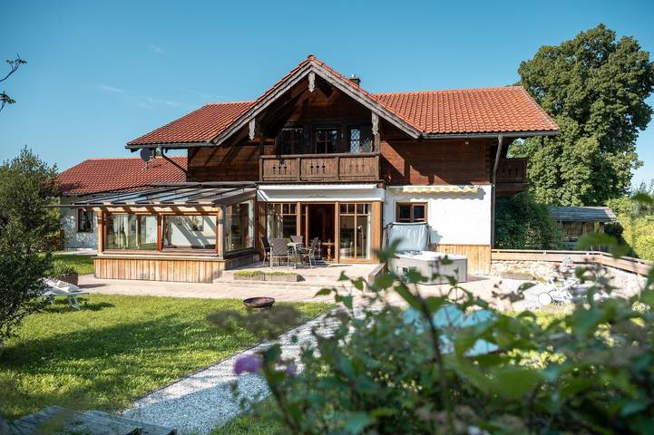 Ferienhaus für 6 Personen, mit Sauna und Whirlpool sowie Garten, mit Haustier im Berchtesgadener Land