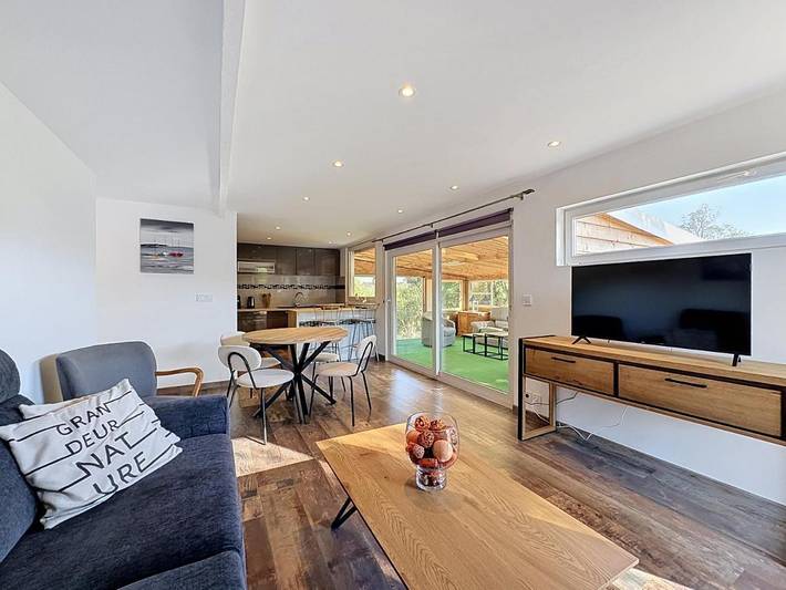 Chalet pour 6 personnes, avec Terrasse ainsi que Piscine et Vue