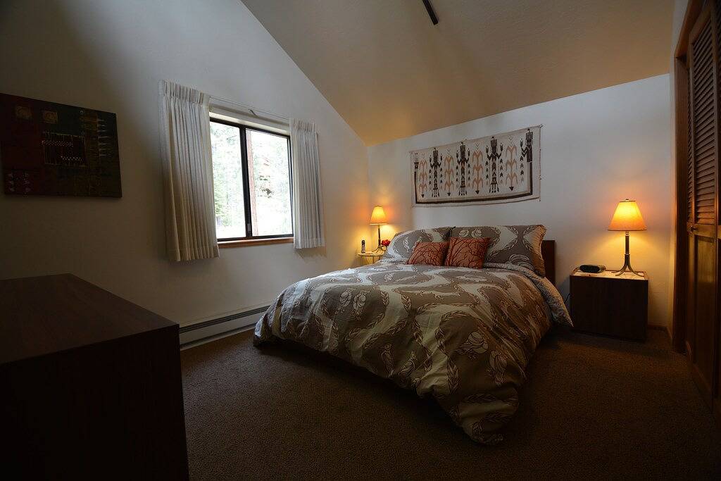 Hale Mauka - Familienfreundliche 3Bd / 2Ba Haus mit modernen Möbeln in Truckee, Donner Lake