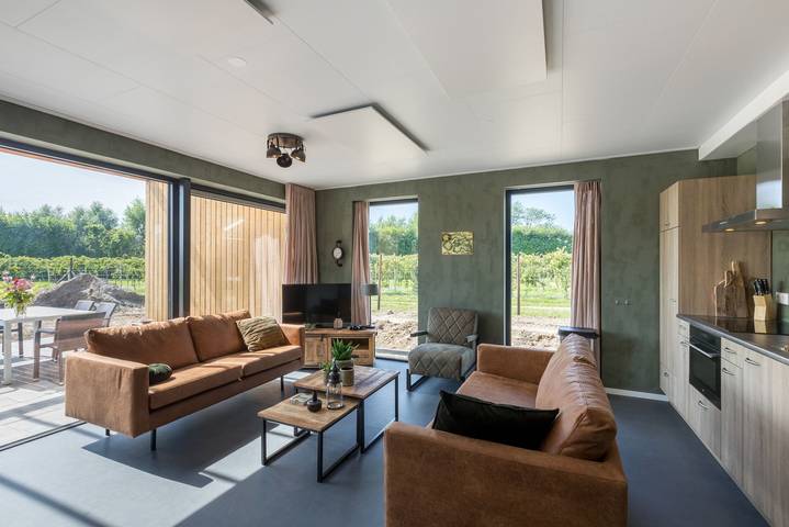Ferienwohnung für 6 Personen, mit Terrasse und Garten in Vrouwenpolder