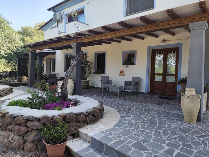 Agriturismo per 4 persone, con giardino e panorama in Dorgali