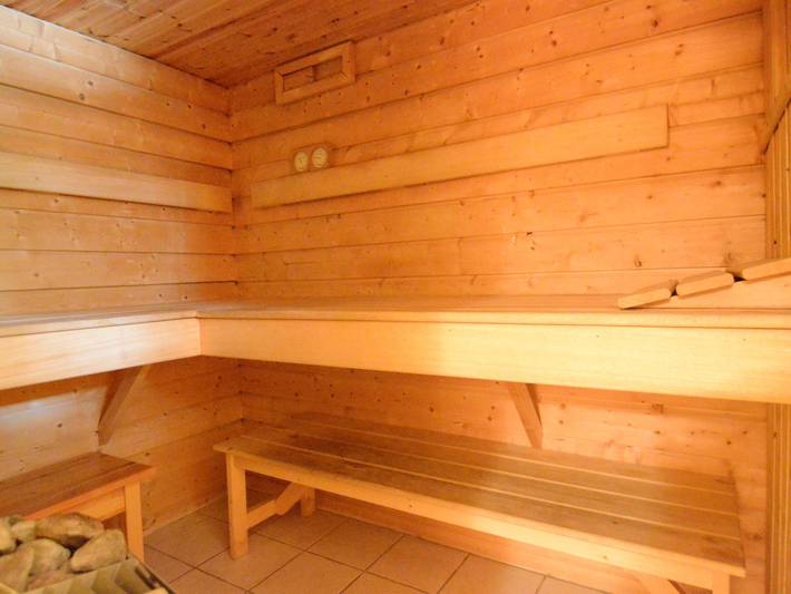 Gîte pour 5 personnes, avec Terrasse ainsi que Jardin et Sauna dans Robertville - 2
