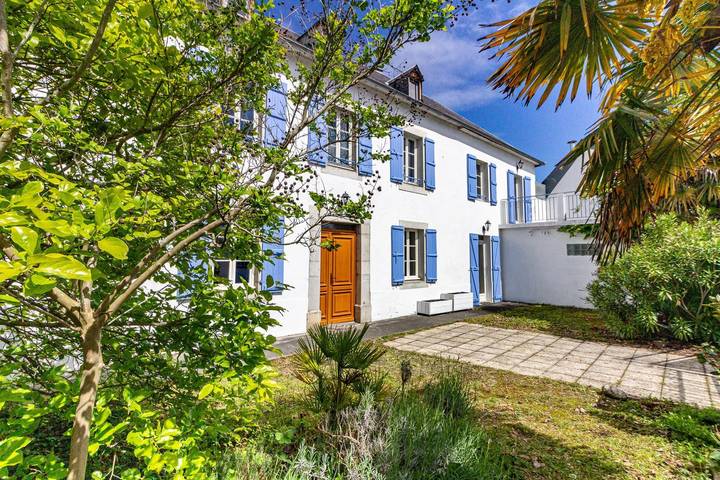 Gîte pour 8 personnes, avec terrasse à La Barthe-de-Neste
