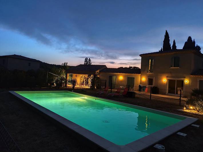 Casa de férias 'Les Demeures Du Soleil - Mont Ventoux' com piscina, Wi-Fi e ar condicionado in Piolenc, Vaucluse
