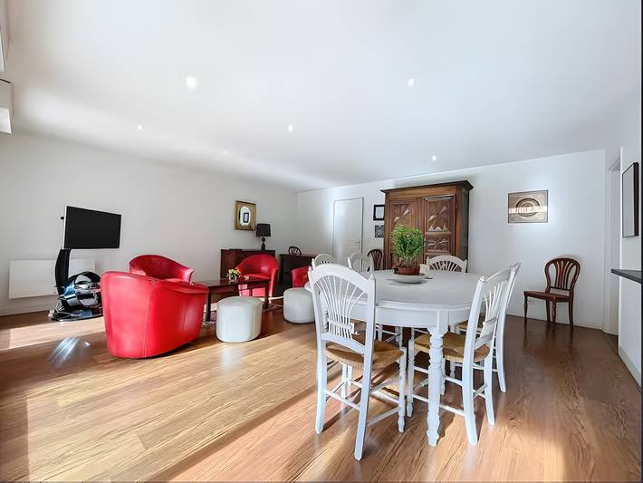 Ganze Wohnung, Zentrales Antibes: 4-Personen-Apartment mit Terrasse, Garten & Parkplatz – Riva Park in Antibes, Mittelmeerküste (Frankreich)