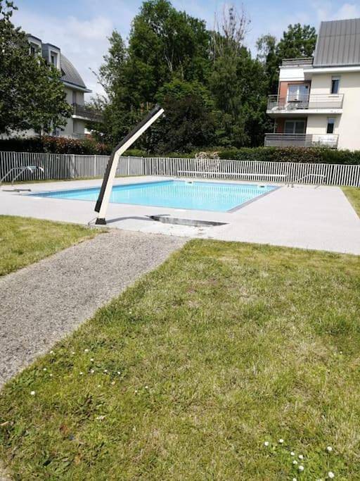 Appartement entier, One-Bedroom Apartment in Canteleu, Région de Rouen
