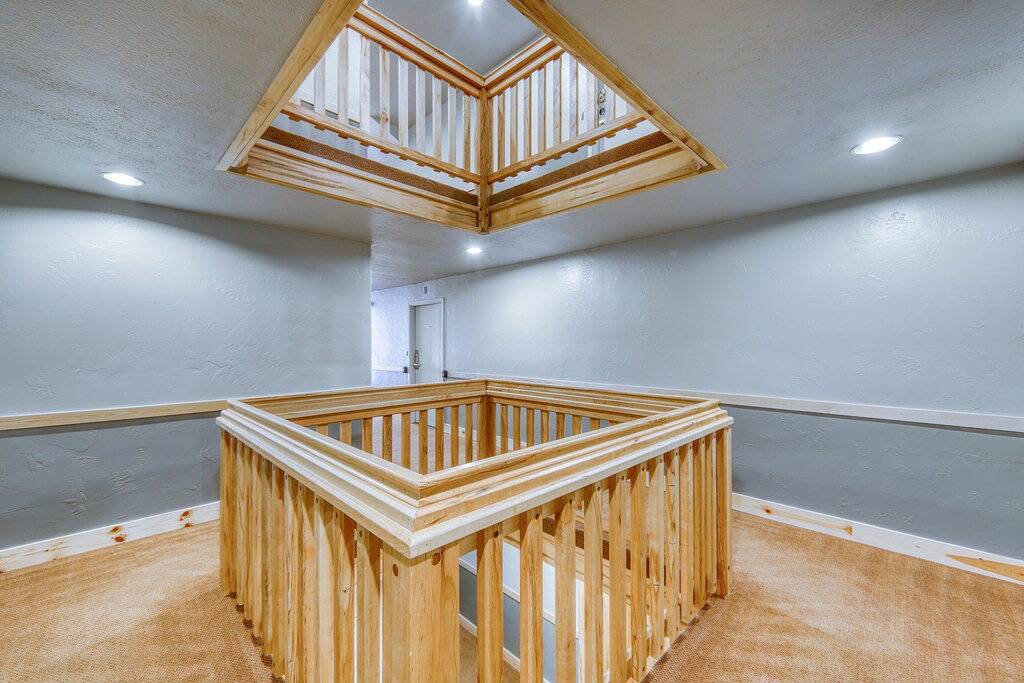 Ganze Wohnung, Gemütliche Wohnung mit eigenem Balkon, Gemeinschaftspool und Whirlpool - in der Nähe von Golf - Hunde Ok! in Arapahoe Basin