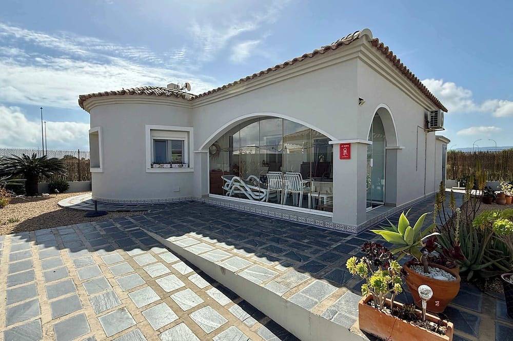 ; Casa Jaster, beautiful small villa 800m from sand beach in el Verger, Costa Blanca