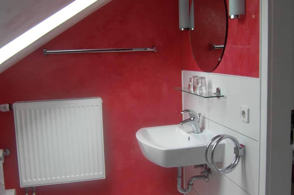 Ganze Wohnung, Ruhige, moderne, helle Ferienwohnung im Grünen in Gernsbach, Nordschwarzwald
