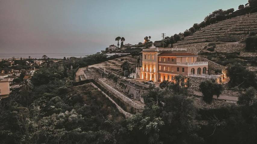 B&b per 2 persone, con Terrazza e Giardino nonché Panorama a Bordighera