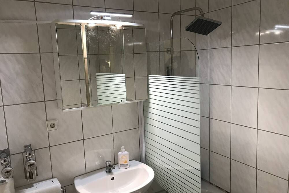 Ganze Wohnung, Schöne zentral gelegene Wohnung in Daimler nähe in Sindelfingen, Landkreis Böblingen
