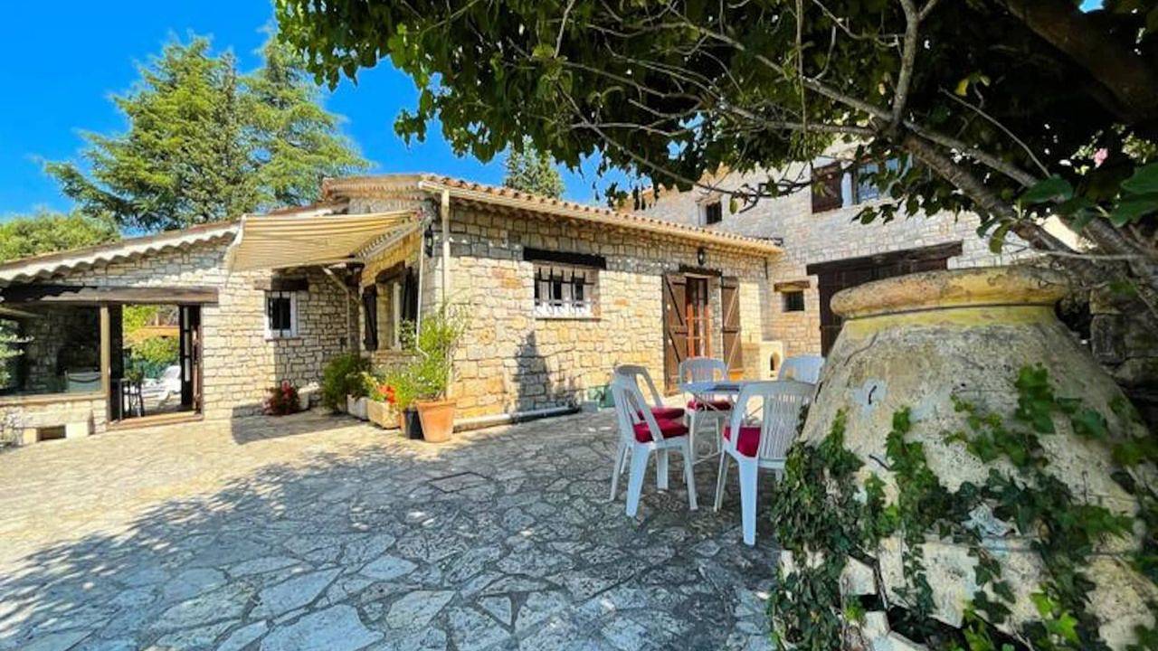 Ganze Ferienwohnung, Ferienwohnung für 6 Personen (100 m²) in Peymeinade in Peymeinade, Cannes und Umgebung