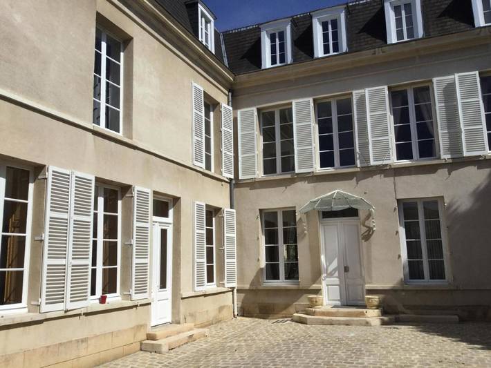 Location de vacances pour 2 personnes, avec vue ainsi que terrasse et jardin dans Aÿ-Champagne - 3