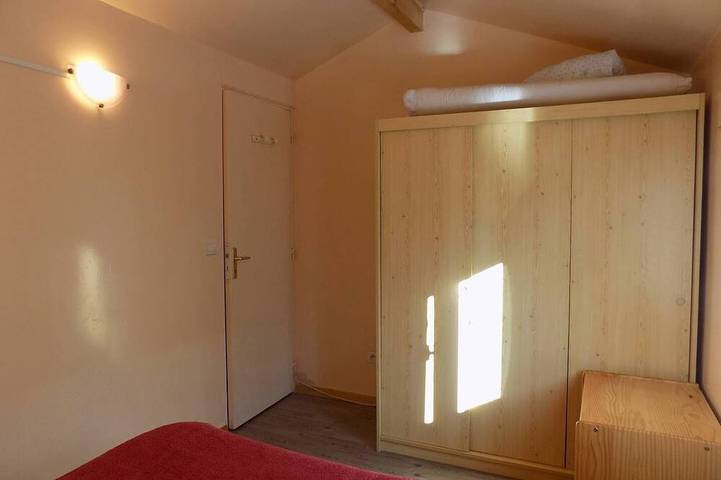 Gîte pour 4 personnes, avec balcon et piscine dans Plage Suzac - 3