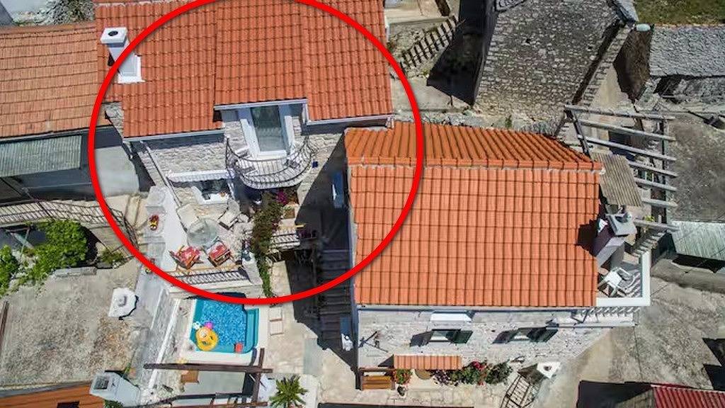 Ganze Wohnung, 2-Zimmer-Ferienwohnung mit Terrasse Donje Selo, Solta A-25518-a in Grohote, Solta