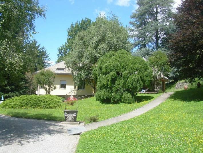Chambre d’hôte pour 3 personnes, avec Balcon et Terrasse ainsi que Jardin et Piscine à Sirtori