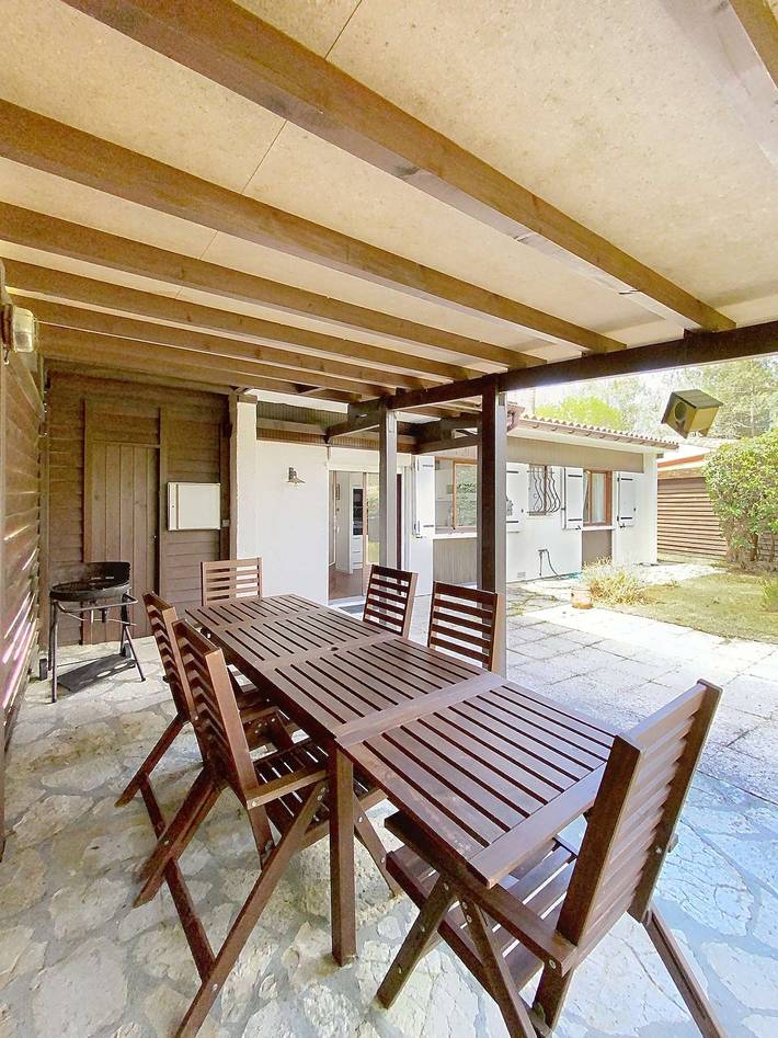 Apartamento vacacional entero, Charming house with garden in the pine forest for 6 people in Lacanau Ocean in Lacanau, Parque natural regional del Médoc