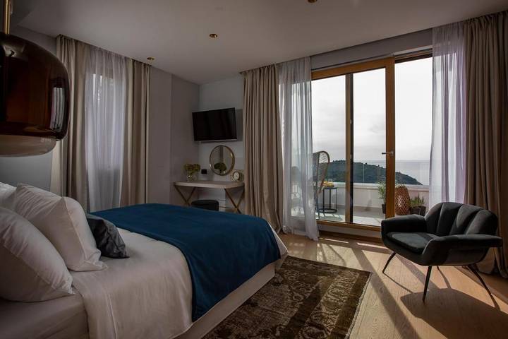 Agriturismo per 6 persone, con piscina e panorama nonché sauna e giardino in Grad Dubrovnik