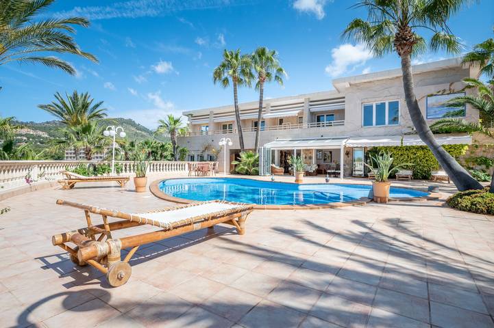 Vacation rental for 10 people, with Balcony and Yard in West Majorca