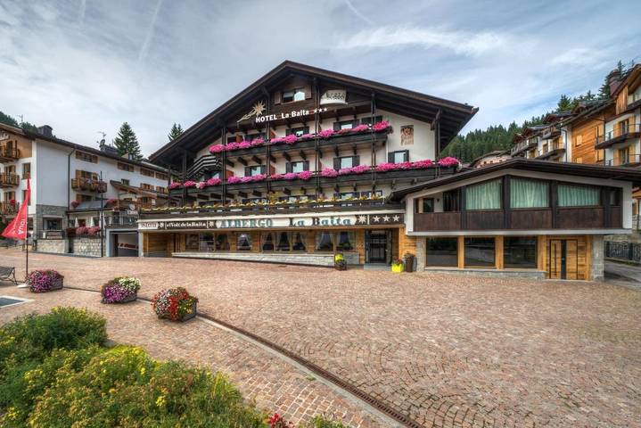 Hotel per 4 persone, con Balcone e Sauna nonché Panorama a Madonna di Campiglio