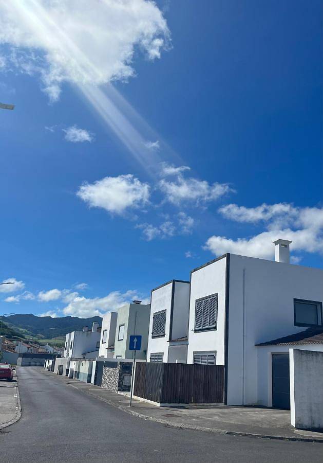 Casa de férias para 6 pessoas, com jardim e vista em Ribeira Grande (Açores)